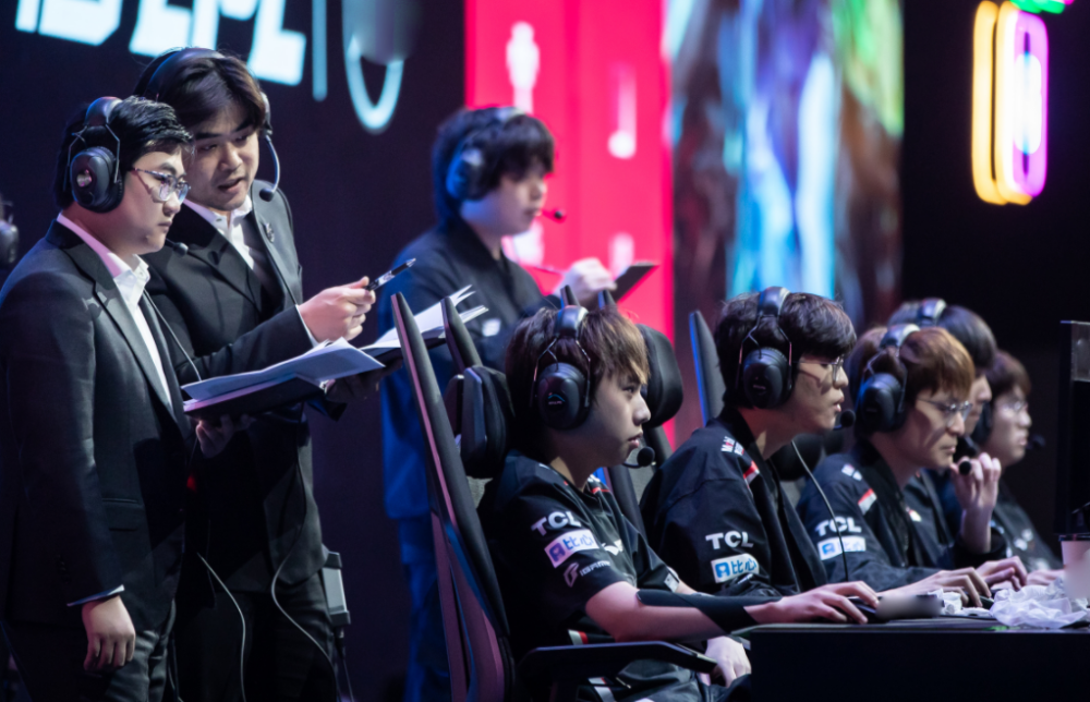 关于Scout爆冷击败澳大利亚队，挺进下一轮引爆全场！的信息